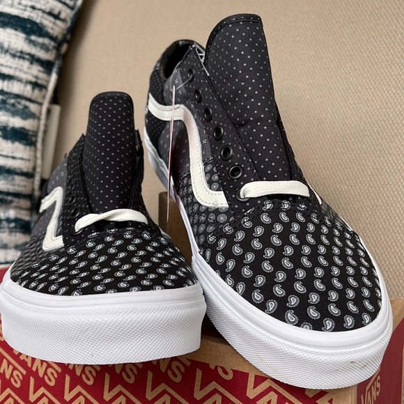 Vans WMNS Old Skool Tie Print Patch Work Black / True White Sneakers - Picture 8 of 16